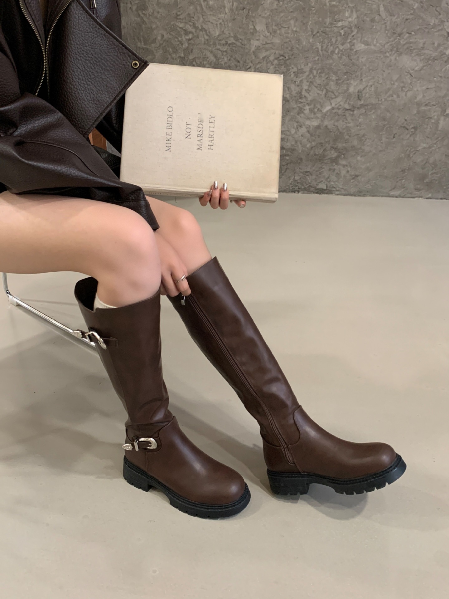 Vintage Women's Leather Belt Buckle Side-zip Fashion Boots foto 4