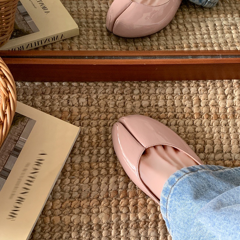 Fashion Personality Red Flat Split-toe Shoes Women foto 2