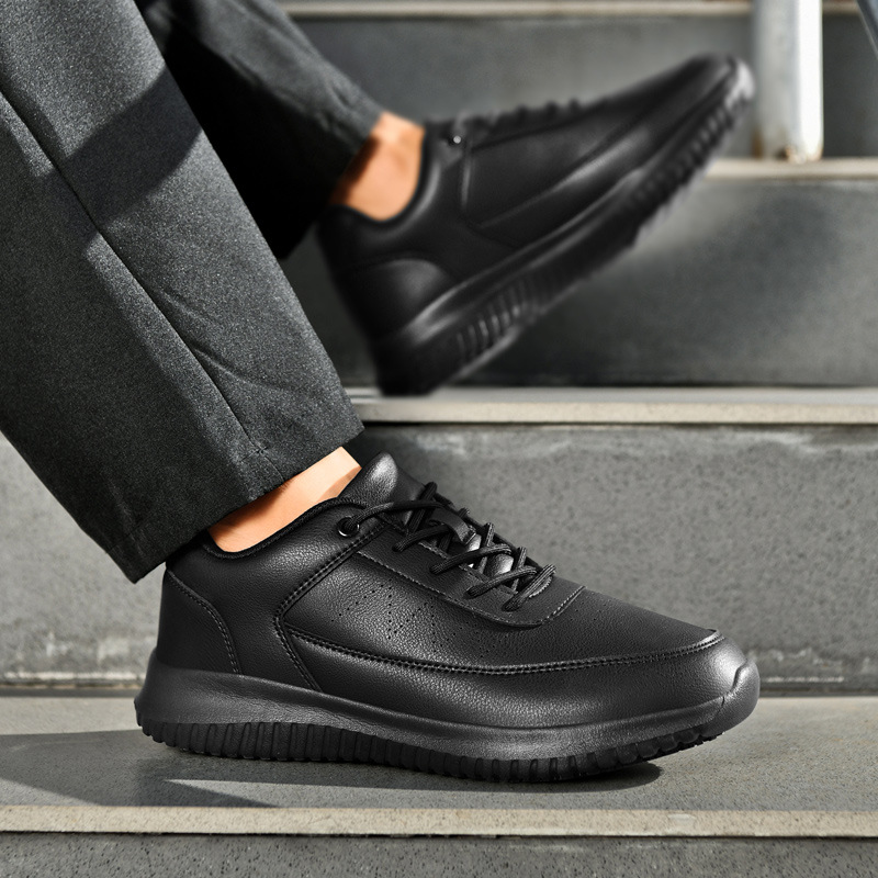 Chef's Shoes For Work In The Kitchen Are Non Slip Waterproof And Oil Resistant