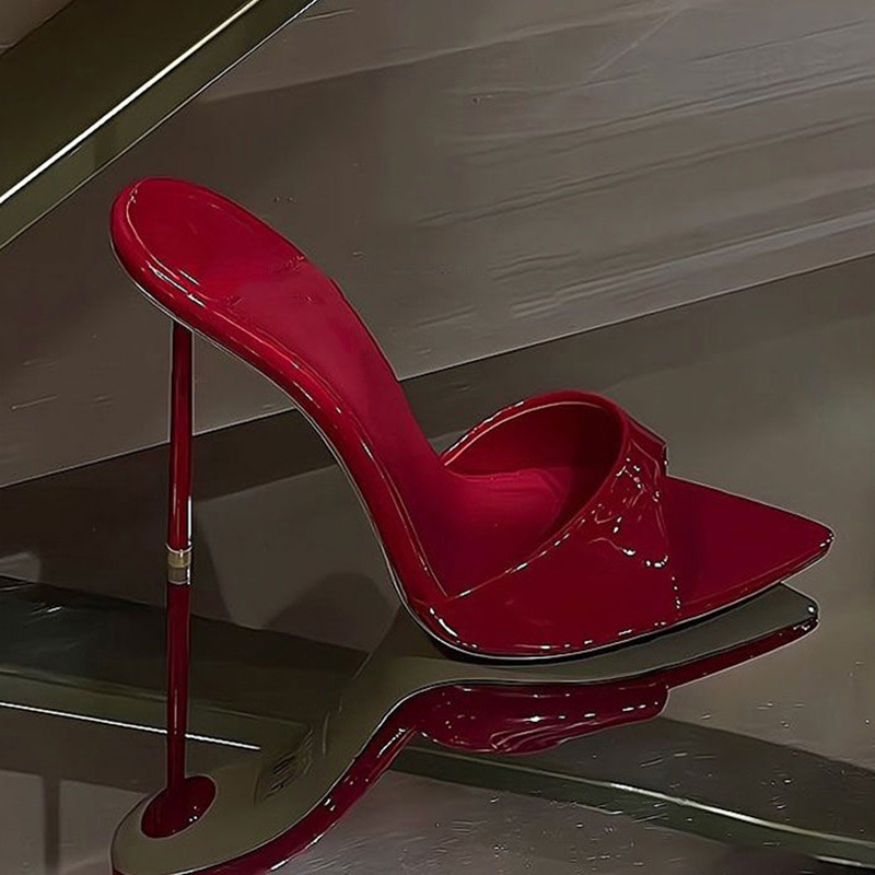 European And American Minimalist Pointed-toe Sexy Stiletto Slides foto 5
