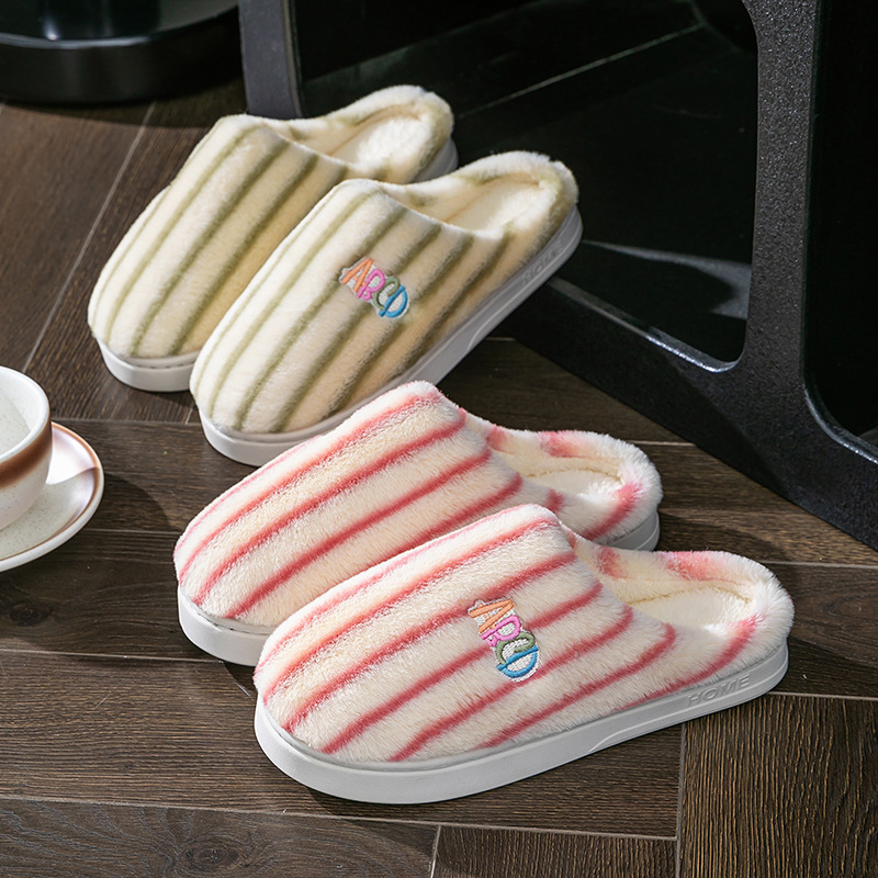 Ins Plush Striped Slippers Winter Warm Letter Embroidered Shoes Fashion Floor Bedroom Home Slipper For Women Men Couples foto 3