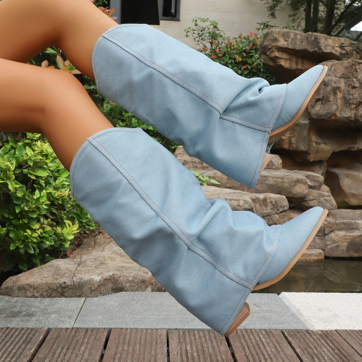 Retro Boot-cut Boots With Chunky High Heels foto 5