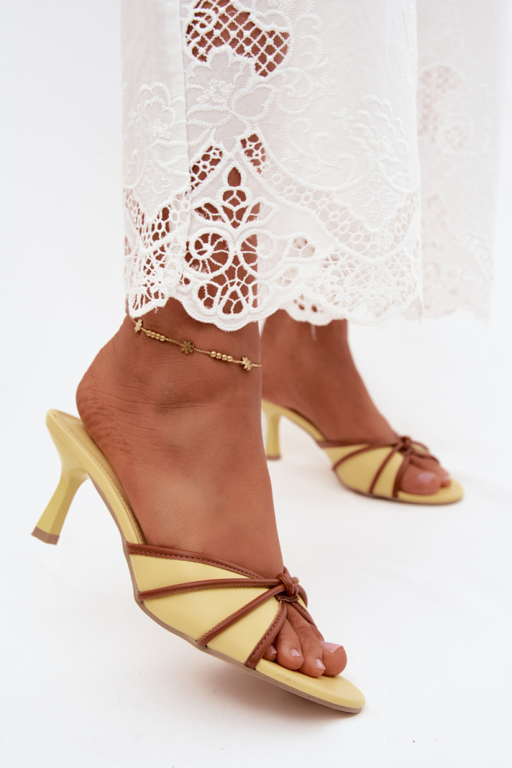 Hakken slippers Step in style