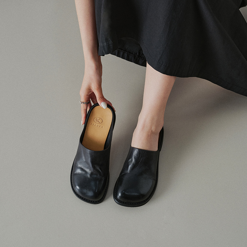 Women's Washed Full Grain Leather Mule Slides, Retro Round Toe Backless Closed-Toe Shoes foto 4