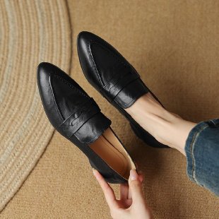 New Retro Pointed Toe Flat Bottom Slip-on Loafers foto 5