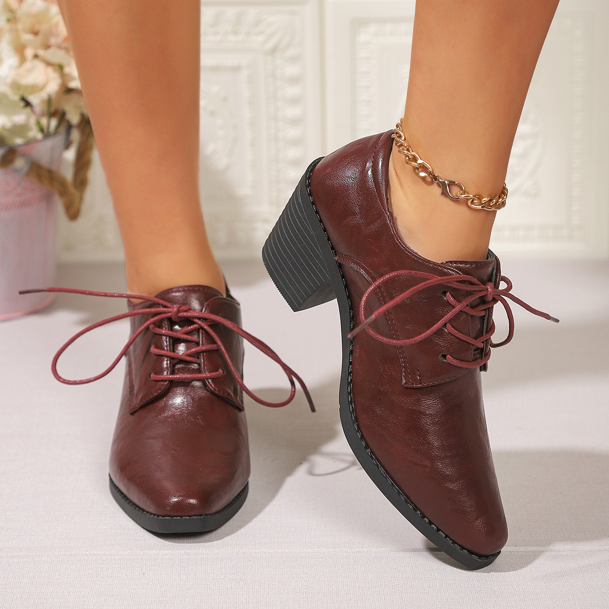 Pointed British Style High Heel Chunky Heel Front Lace-up Low-top Leather Shoes foto 2