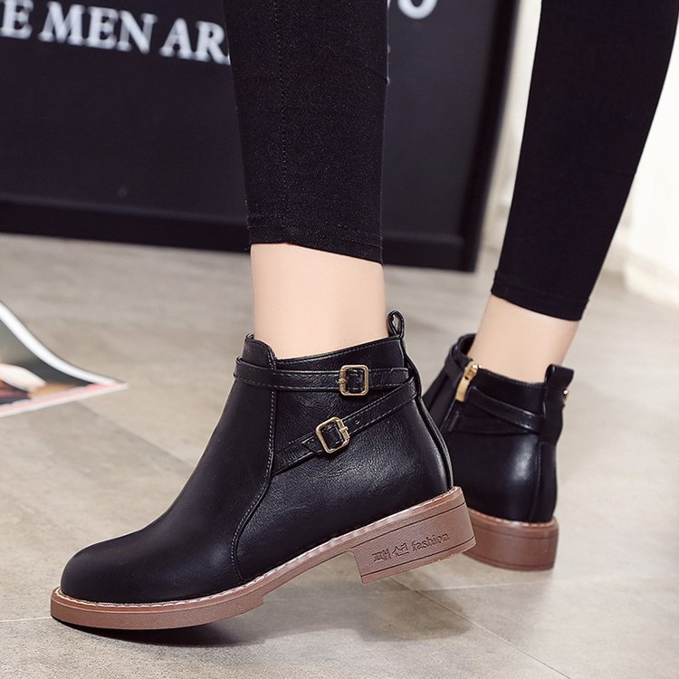 Womens Low-heeled Leather Buckle Ankle Boots foto 2