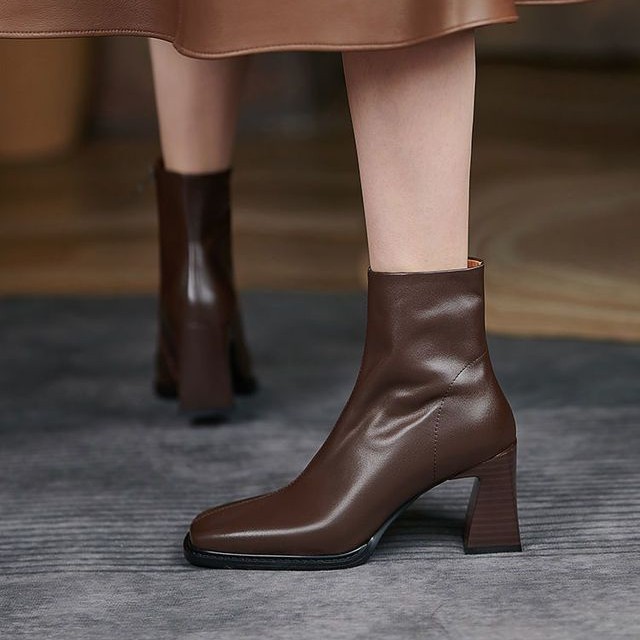 Womens Stylish Short Boots With A Square Toe And Chunky Heel Womens Fashion Boots With A Side Zipper Leather Boots foto 2