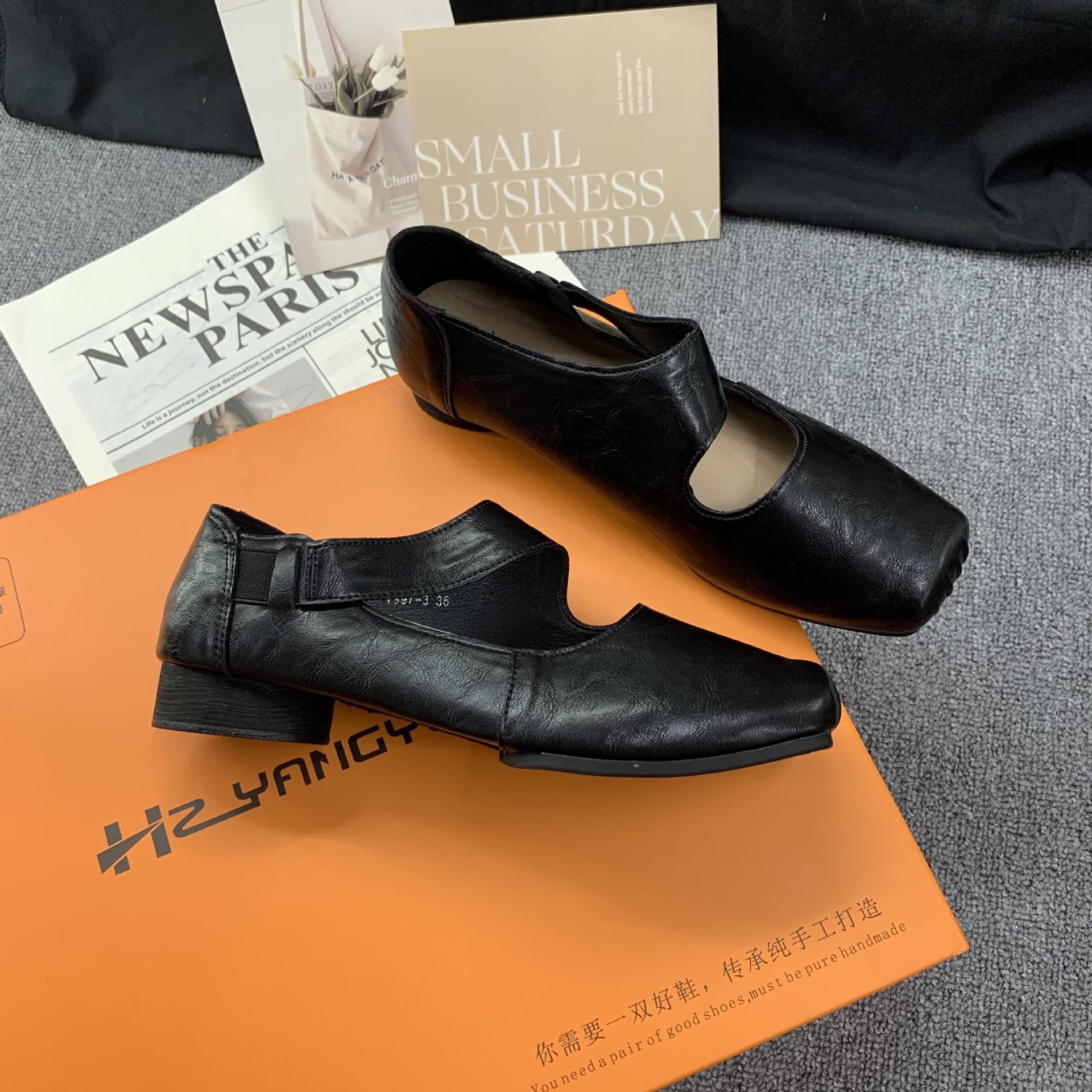 Textured Horsehide Square-toe Chunky-heel Soft-upper Womens Ballet Flats foto 2