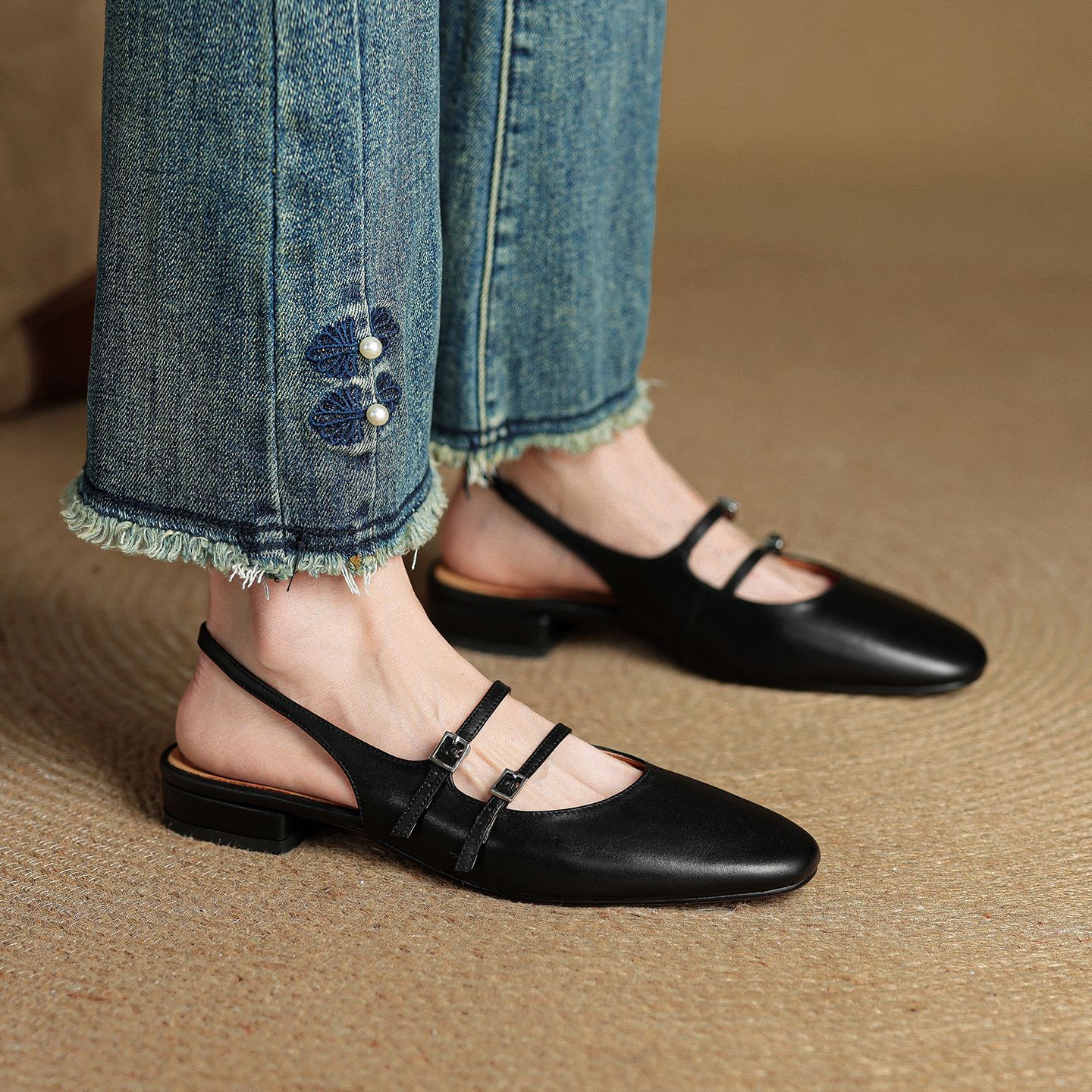 New Womens Flat Sandals With A Soft Sole And A Single Strap foto 5