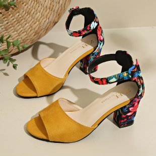 Women's Round Toe Hollow Ankle-strap Buckle Thick High Heel Sandals foto 4