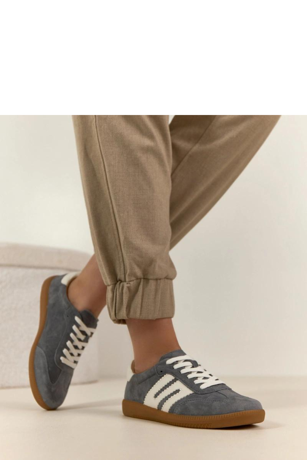 Sportschoenen op een platform Solea foto 4