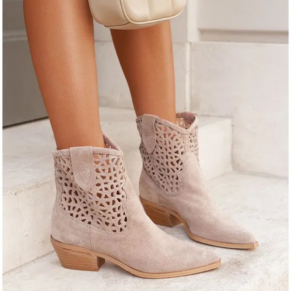 Womens Plus-Size Fashion Ankle Boots With Hollowed-Out Design And Chunky Heel foto 2