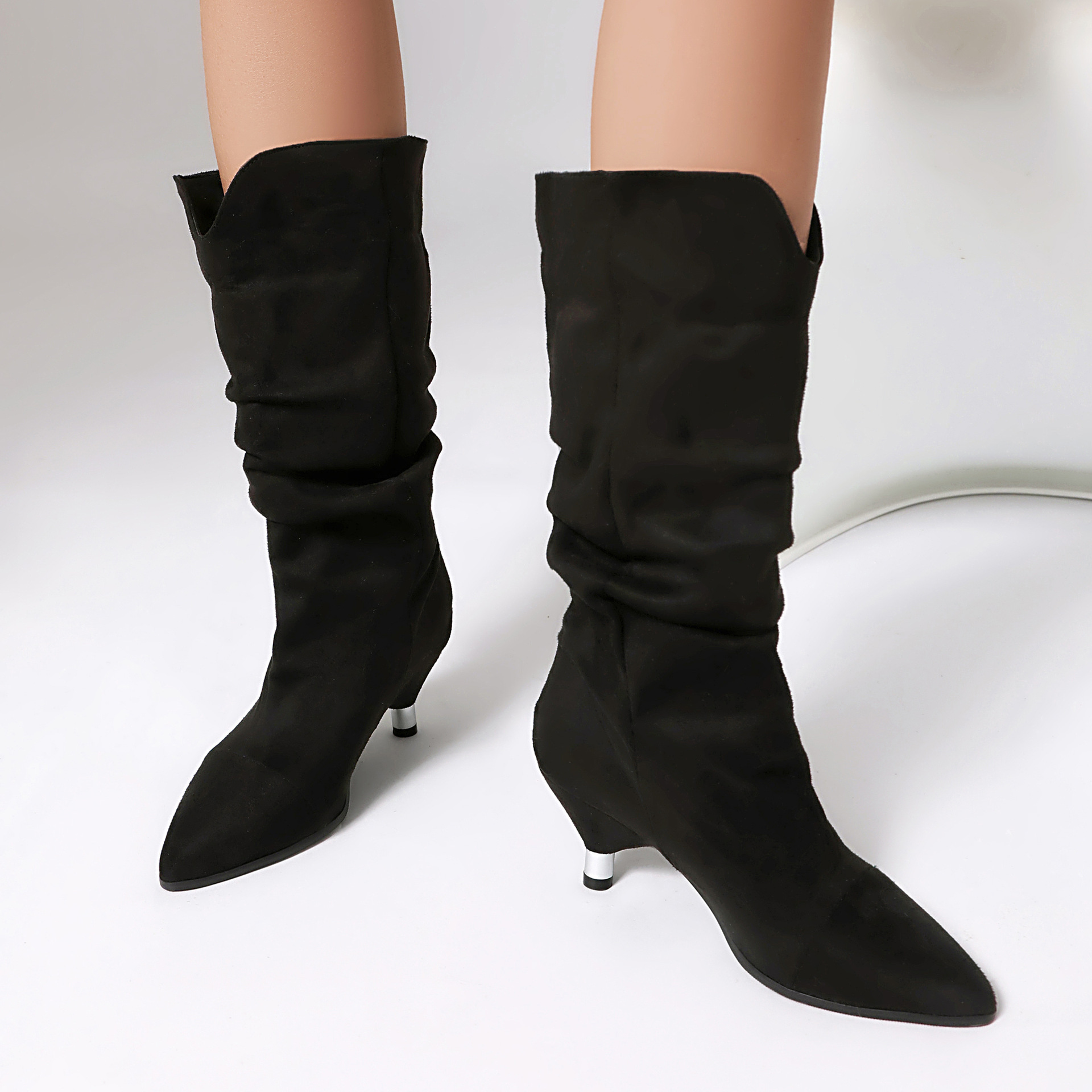 Stiletto-Heel Leopard-Print Pointed-Toe Ankle Boots With Turned-Over Cuffs foto 2