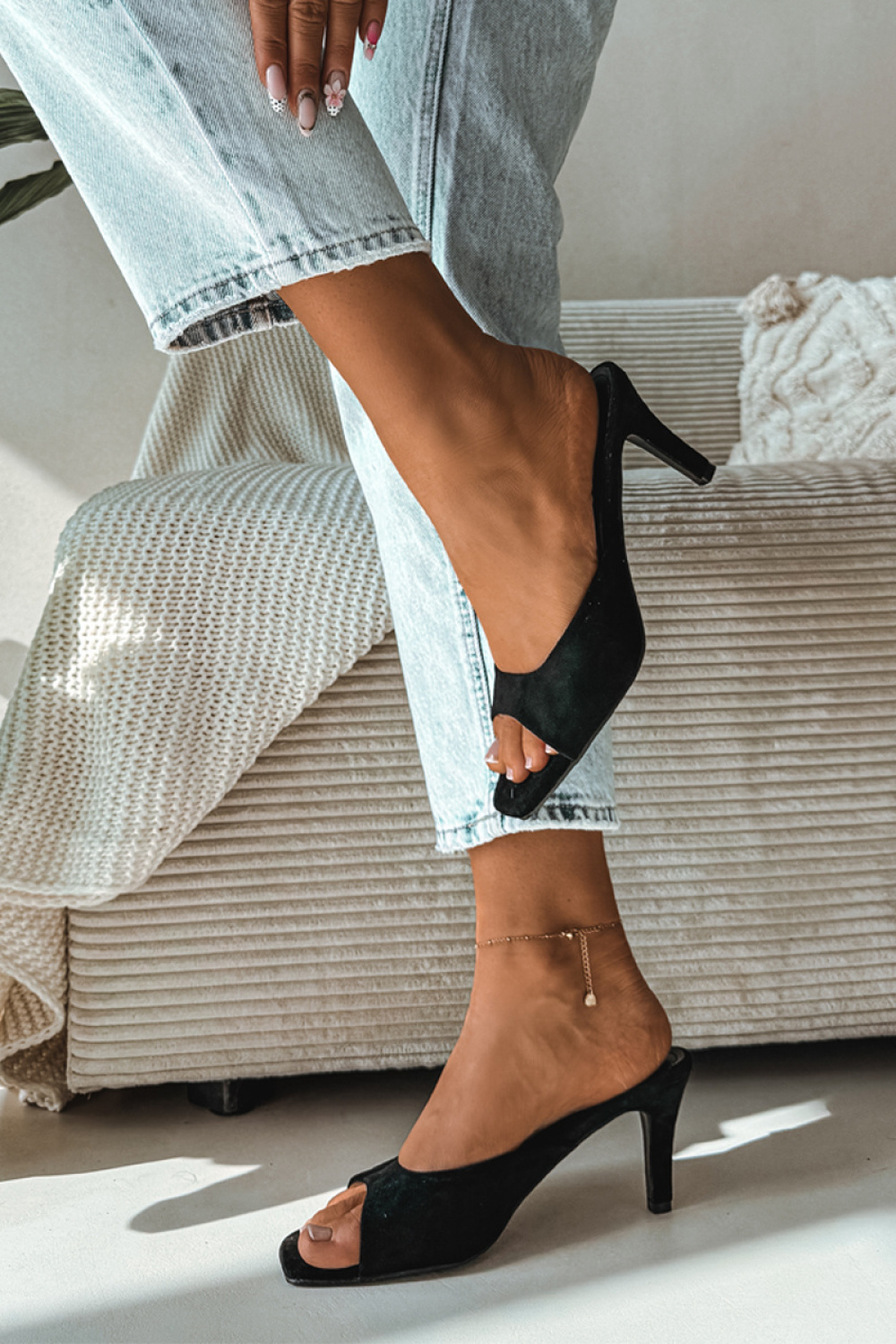 Hakken slippers Step in style