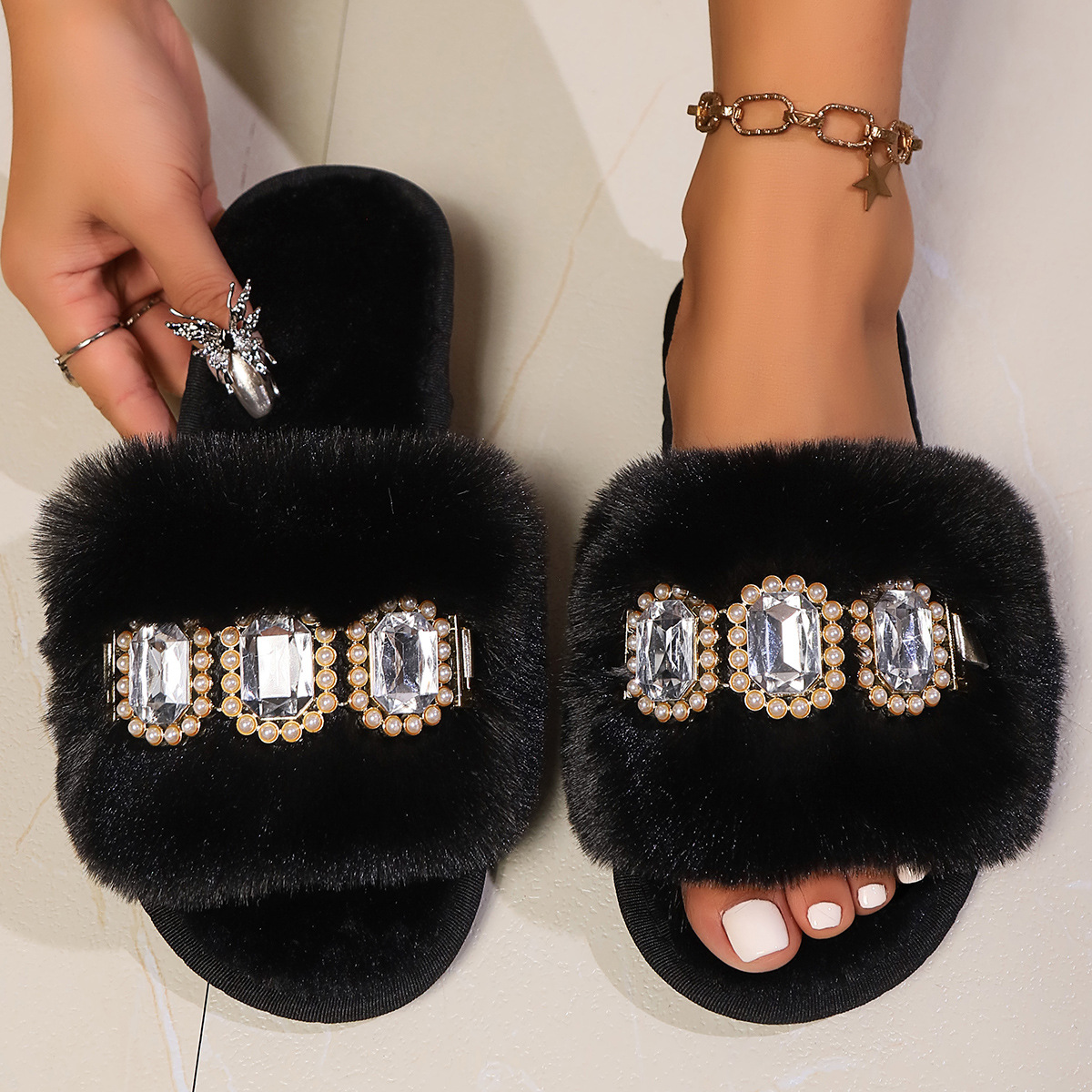 Pearl Rhinestone Chain Fluffy Slippers Women's Fashion Home Warm Flat Heel foto 3