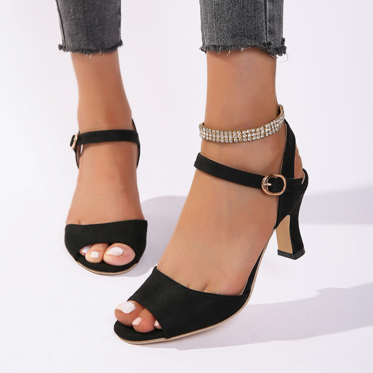 European And American Style Simple Fashion One-word Buckle High Heel Sandals For Women foto 3