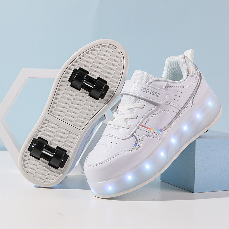 Boys And Girls Charging Flash Rollerskate foto 2