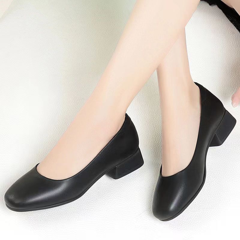 Black Womens Work Shoes With A Square Toe Chunky Heel And Soft Comfortable Sole foto 2