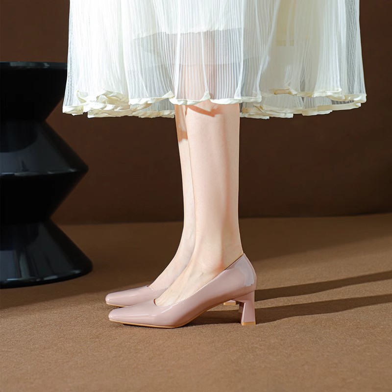 Classic Style High Heel Patent Leather Square Toe Light Luxury French Shoes foto 2