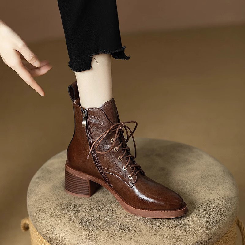 Women's French Elegant Pointed-toe Short Tube Boots foto 3
