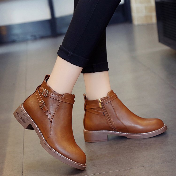 Womens Low-heeled Leather Buckle Ankle Boots foto 4