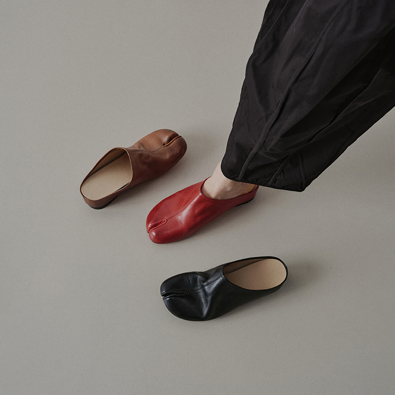 Women's Full Grain Leather Tabi Flats, Split Toe Slip-On Mules For Casual & Daily Wear foto 4