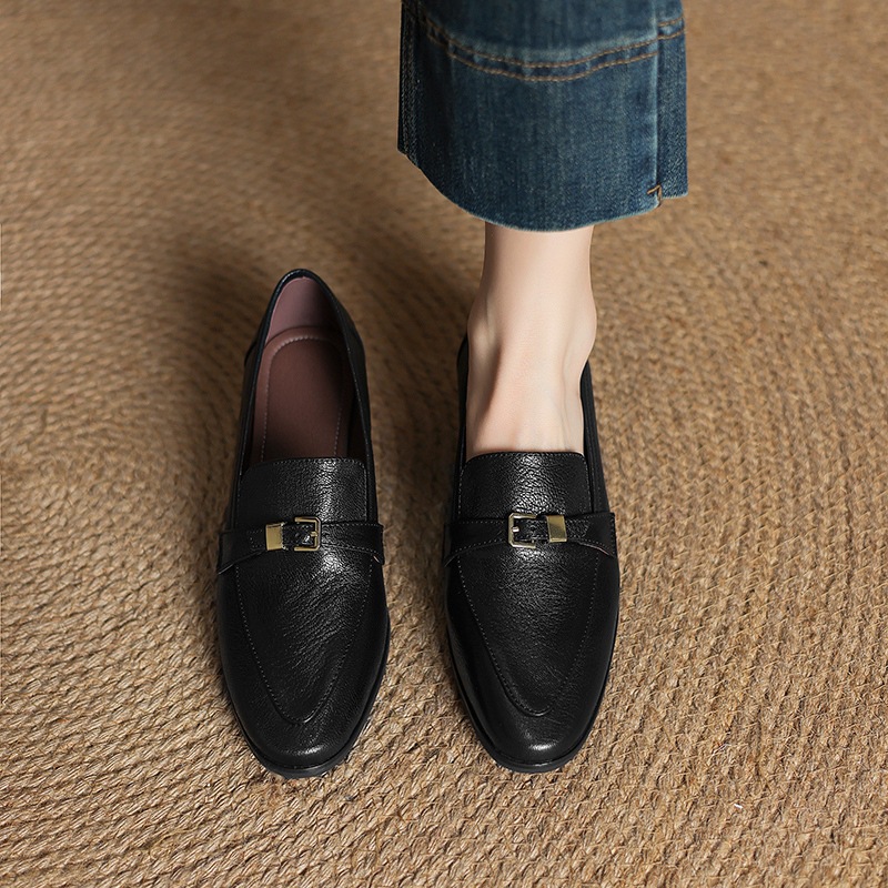 Women's Simple Retro Round Toe Sheepskin Chunky Heel Pumps foto 5