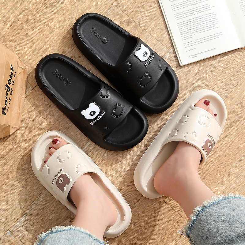 Cute Cartoon Bear Slippers For Women Summer Indoor Thick-soled Non-slip Floor Bathroom Home Slippers Men House Shoes foto 3