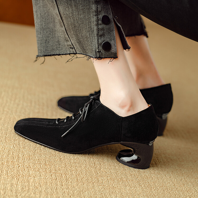 Womens New Retro Sheepskin Chunky-Heel Pumps With A Square Toe foto 2