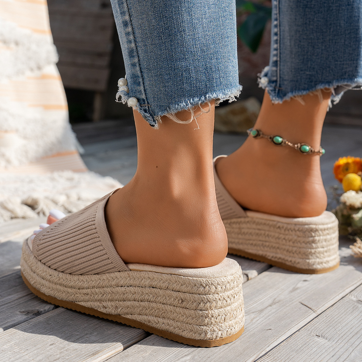 Women's Roman Style Rattan And Straw Woven Sandals foto 3