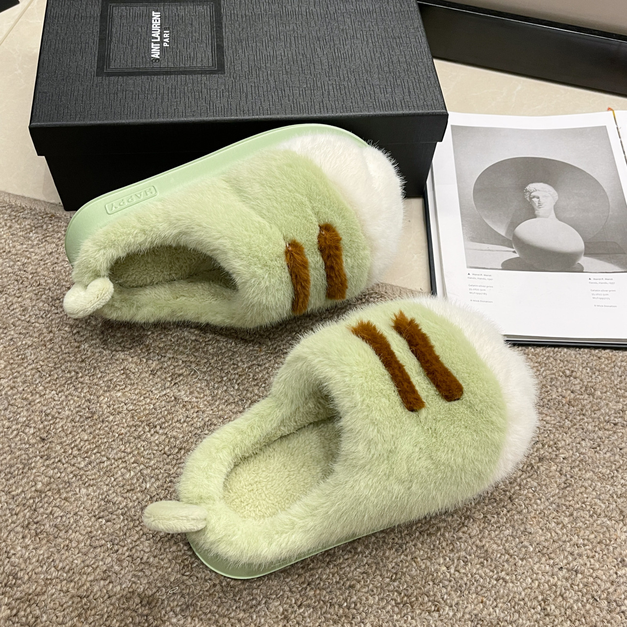Women's Fleece Cartoon Toe Cover Fluffy Slippers foto 4
