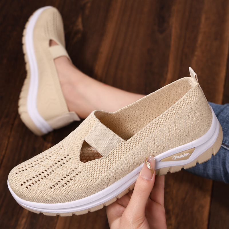 Plus Size Breathable Mesh Slip-on Old Beijing Cloth Shoes For Women