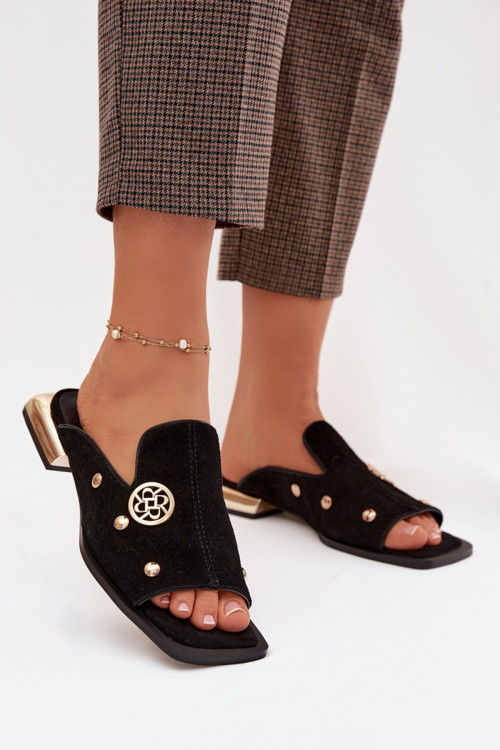 Slippers Step in style
