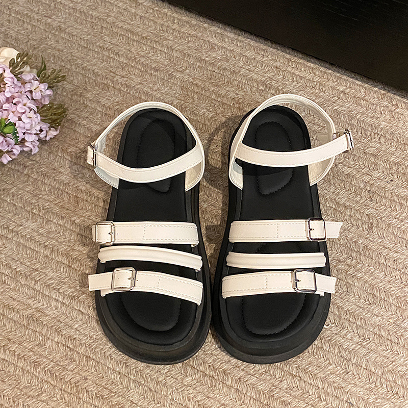 Trendy Flat Beach Shoes In An Enchanting Fairy-like Style foto 5