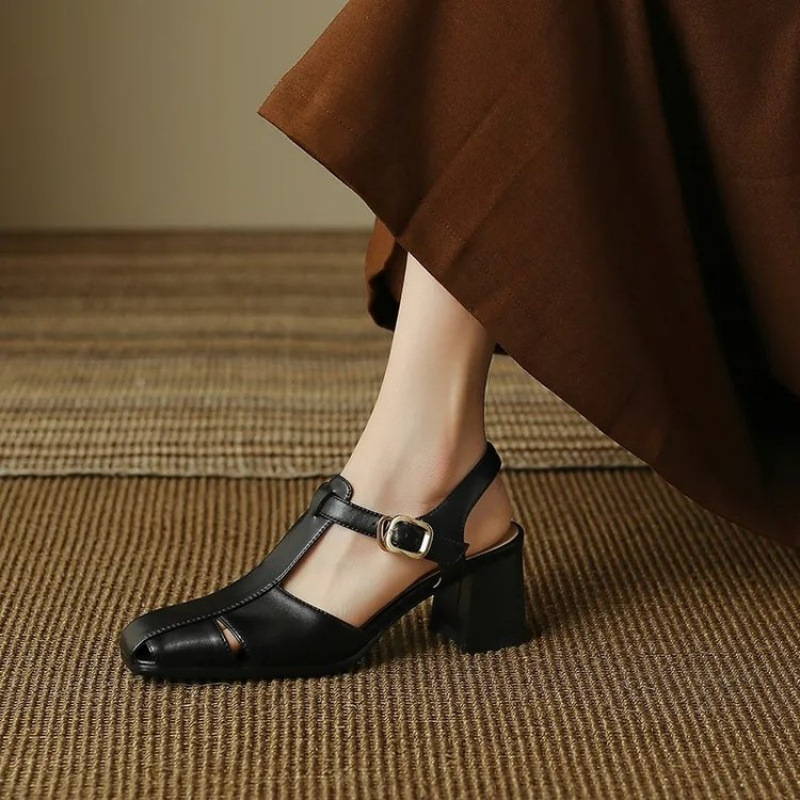 Hollow Retro Closed Toe Chunky Heel Sandals For Women foto 5