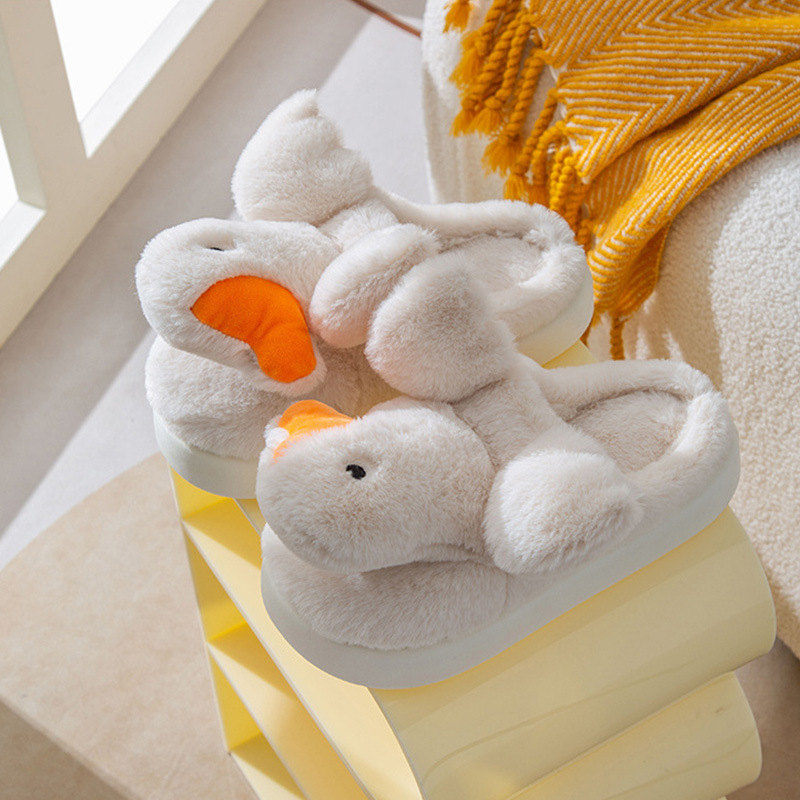 Cozy Indoor Cartoon Slippers To Keep Your Home Warm And Snuggly foto 2