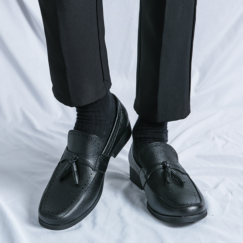 Men's Loafer Tassel Slip-on Business Casual Round Toe Leather Shoes foto 4