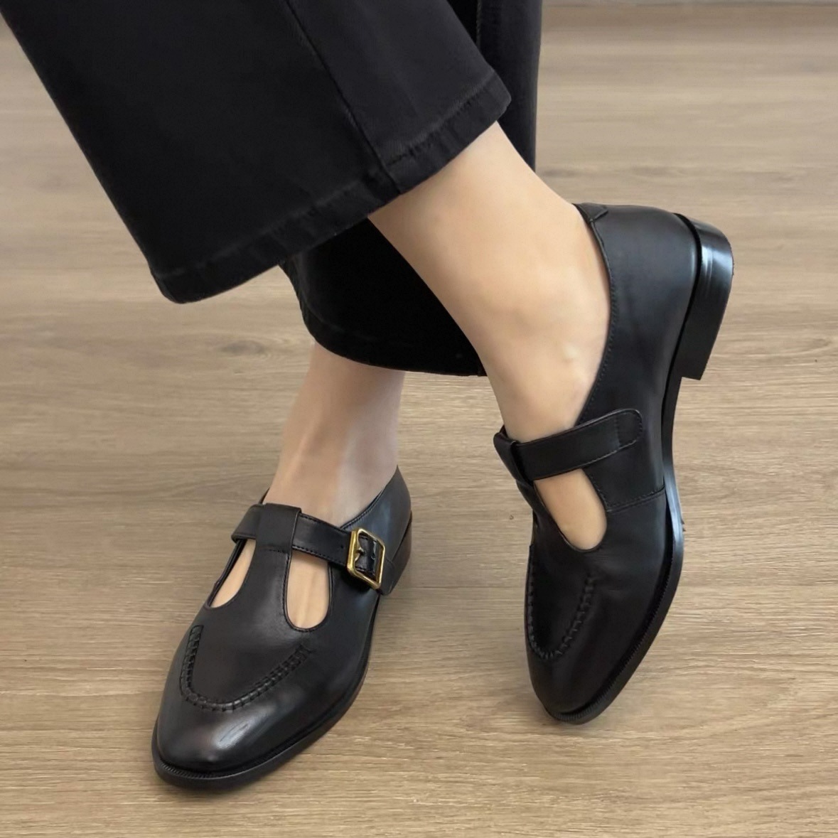 Spring British-style Retro T-Strap Chunky Heel Round-toe Commuter Pumps foto 2