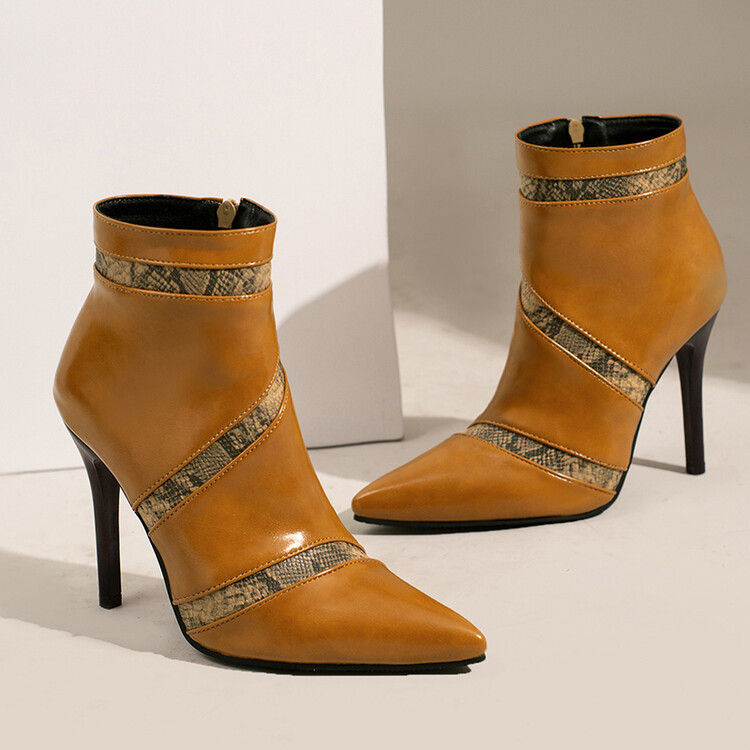 Color-blocked Pointed-toe High-heeled Boots With A Stiletto Heel