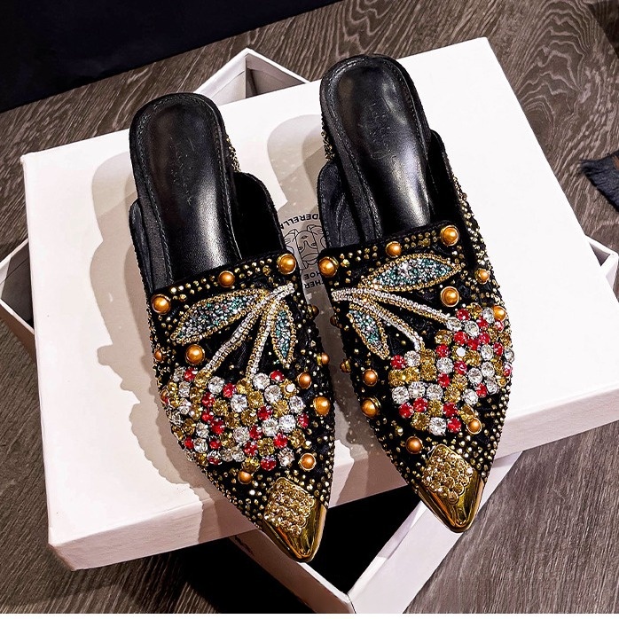 Women's Mesh Chunky-Heel Rhinestone Cherry Pointed-toe Half Slippers foto 4