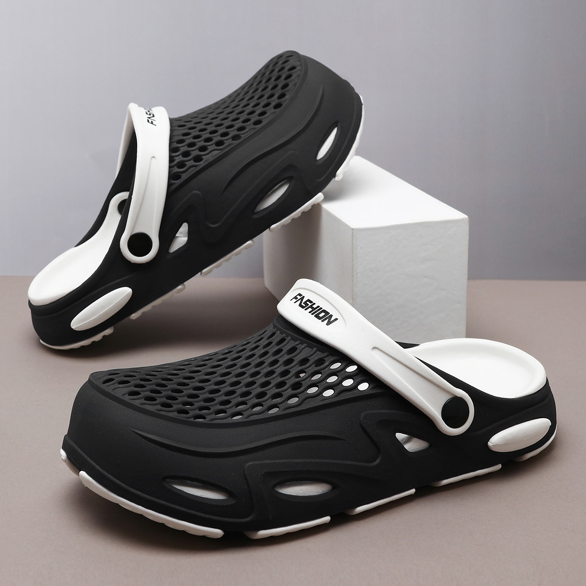 Men's Summer Closed Toe Non-slip Breathable Beach Slippers foto 2