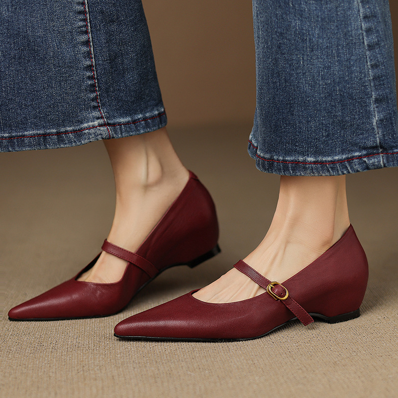 French Retro Sheepskin Pointed Toe Pumps Women's Shallow Mouth foto 5