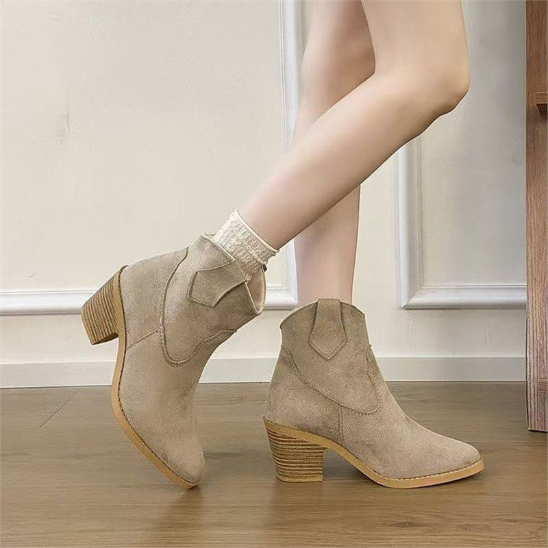 Womens Fashionable Retro Bootie With A Sock-Like Cuff foto 2