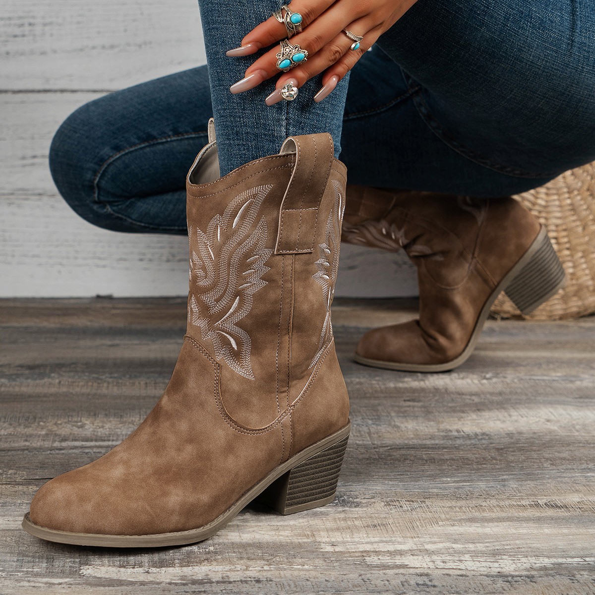 V Cut Embroidered Sleeve Thick Heel Middle Denim Women's Boots foto 3