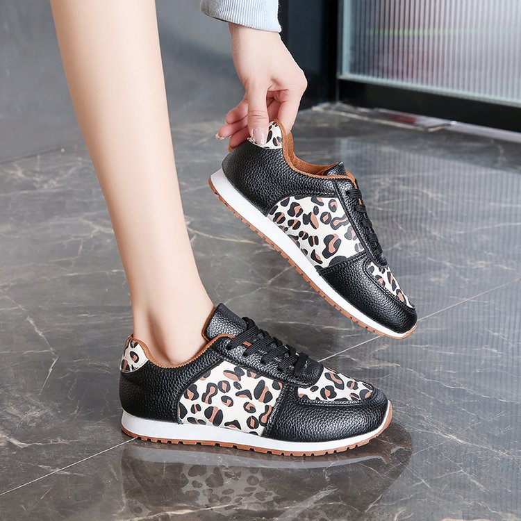 Lace-up Flat Non-slip Women's Shallow Mouth Student Running Sneaker foto 3