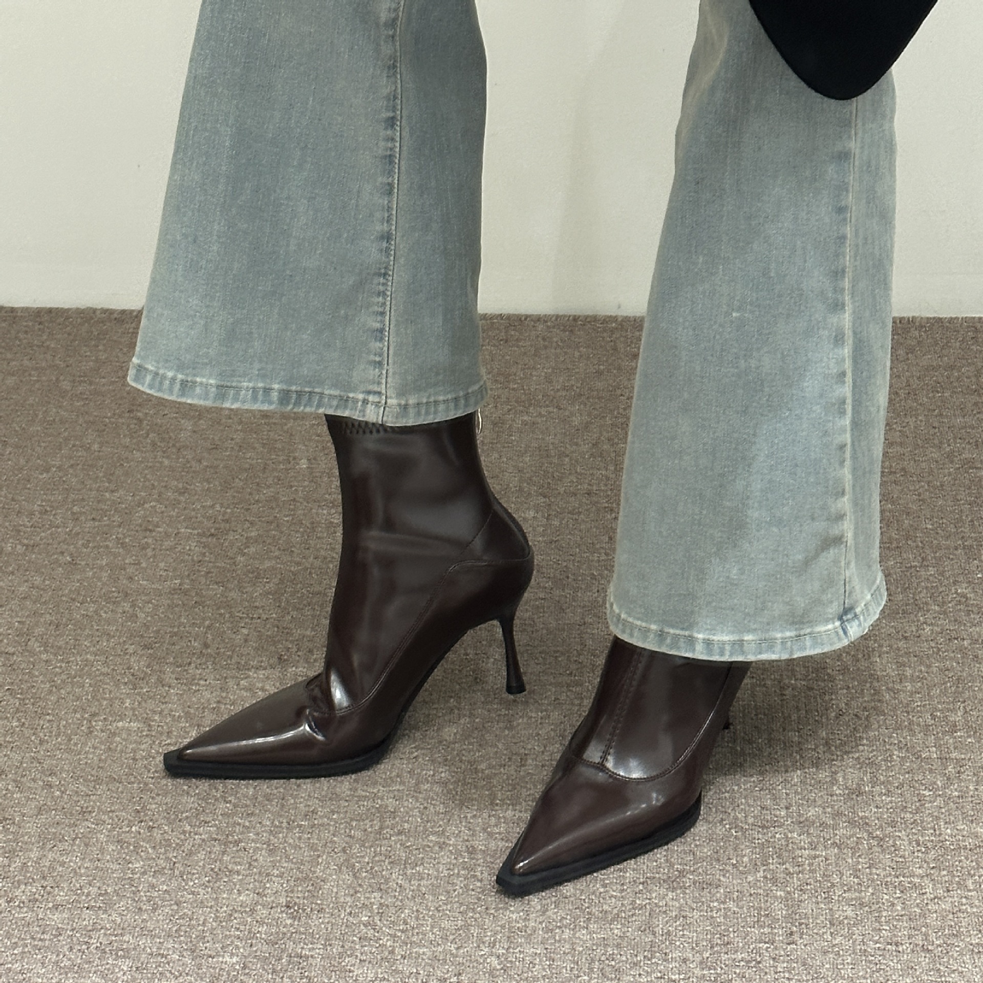 Stiletto-heeled Pointed-toe Chic Soft-leather Ankle Boots With A Back Zipper Korean-style And Versatile foto 5