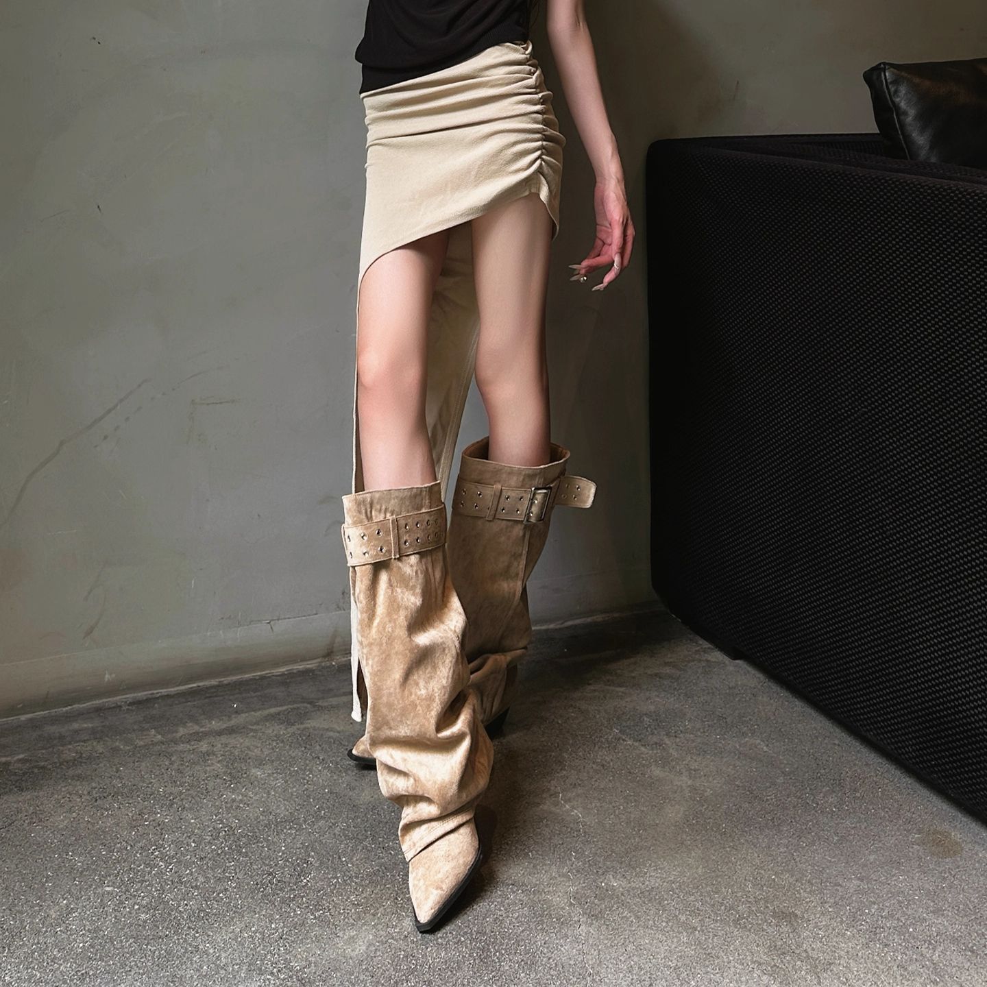 Womens Black Knee-High Pointed-Toe High-Heel Western Boots foto 3