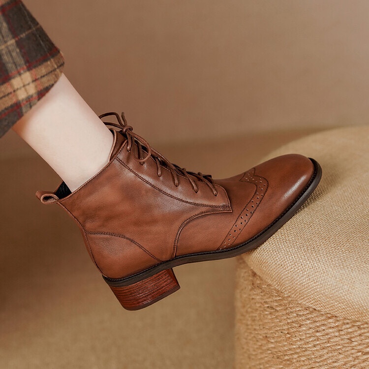 Retro-style Leather Ankle Boots With Side Zippers And Lace-up Design