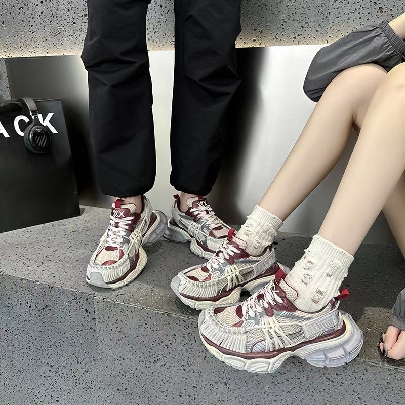 Womens Strappy Retro Chunky Elevating Fashion Sneakers foto 4